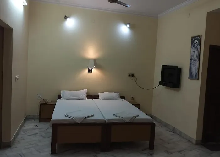 Sarnath Motel And Resort Varanasi