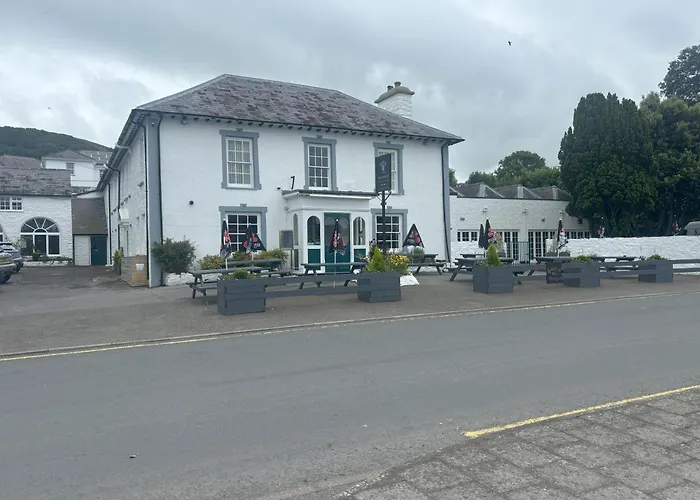 Feathers Hotel Bar And Restaurant Aberaeron