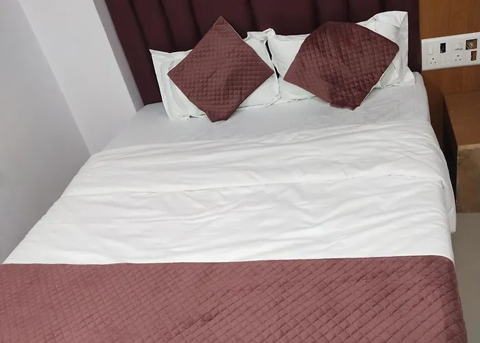 Hotel Neelkanth Palace Ahmedabad
