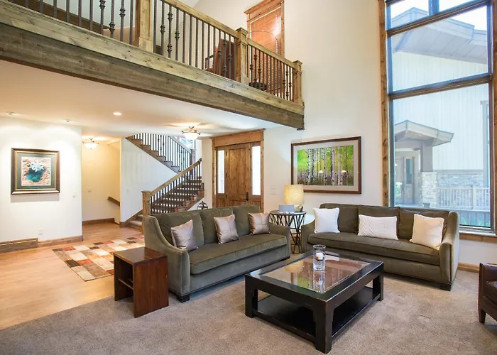 Silver Aspen - Five Bedroom Loft Luxury Townhome Hotel Room Solitude