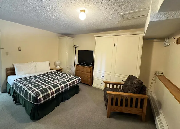 The Griz Inn By Park Vacation Management Fernie