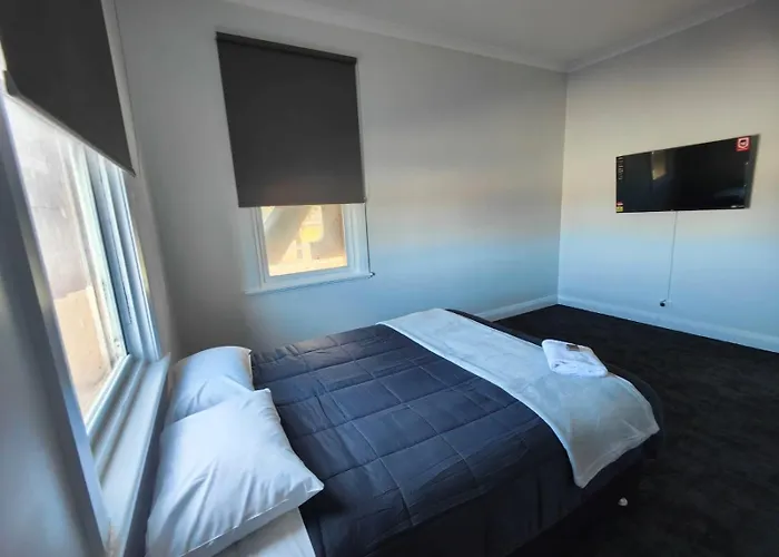 The Club Hotel Collie