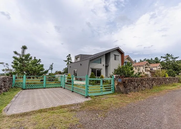 Jeju Pension Mira