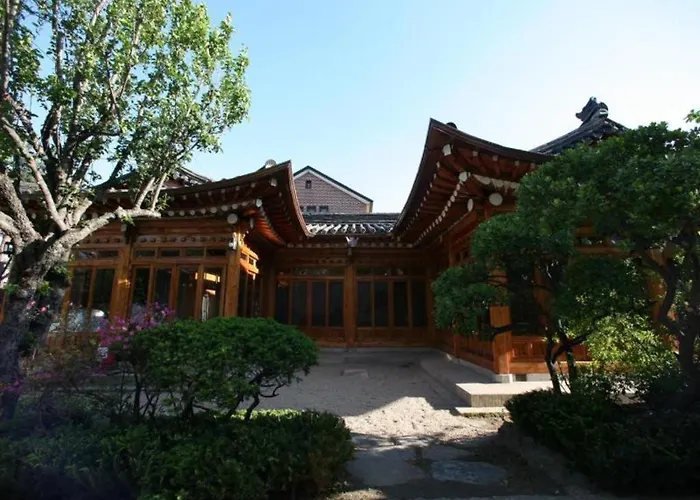 Bonum 1957 Hanok And Boutique Seoul