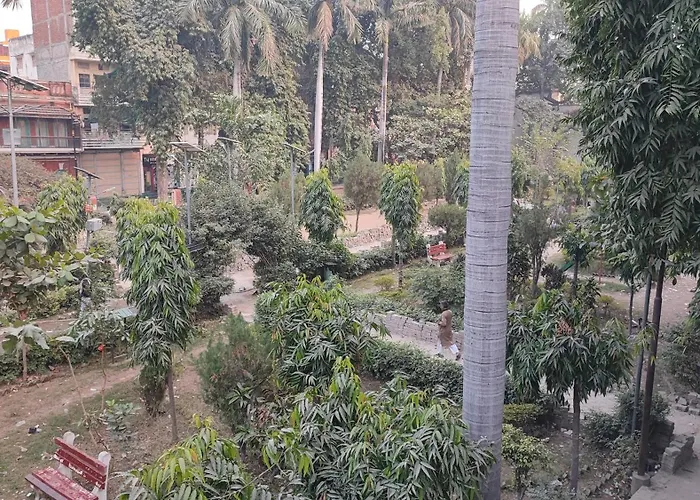 Taj Plaza Paying Guest House Varanasi
