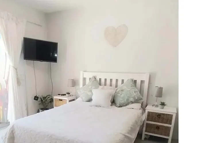Lakeside Guest House Cape Town