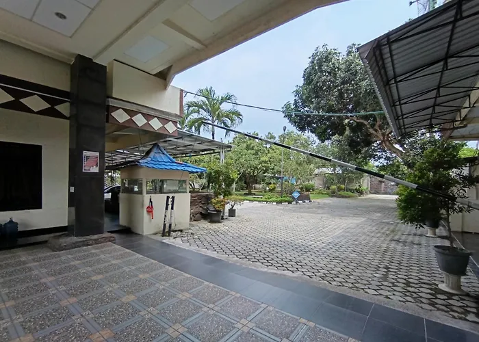 Gita Puri Redpartner Blitar Hotel