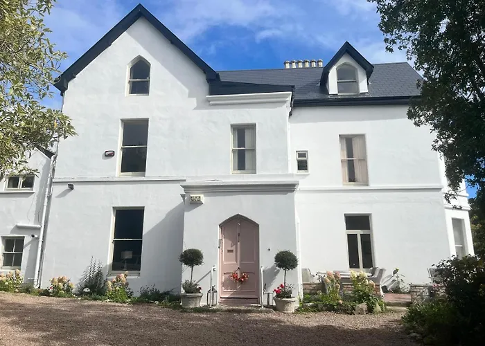 Lynwood House Bed & Breakfast Cobh