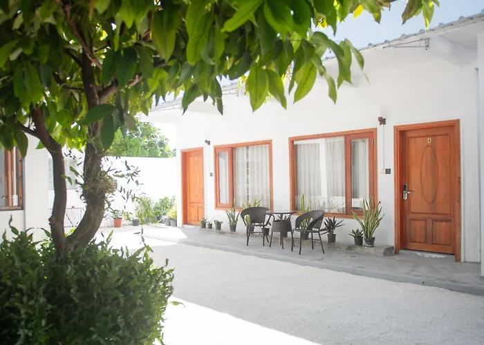 Avanti Surf & Stay Vaadhoo 