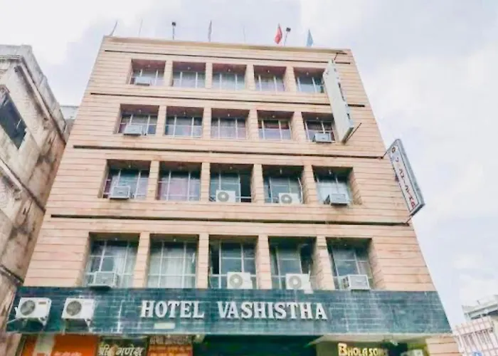 Hotel Vashistha Prayagraj