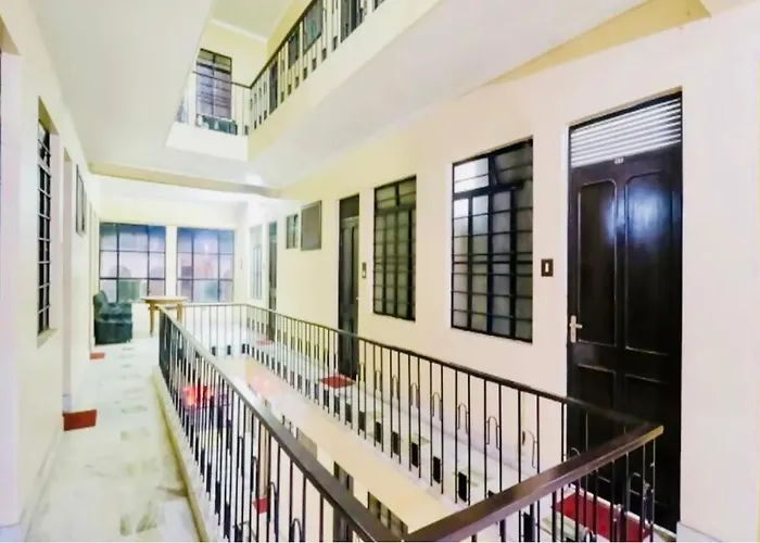 Hotel Vashistha Prayagraj