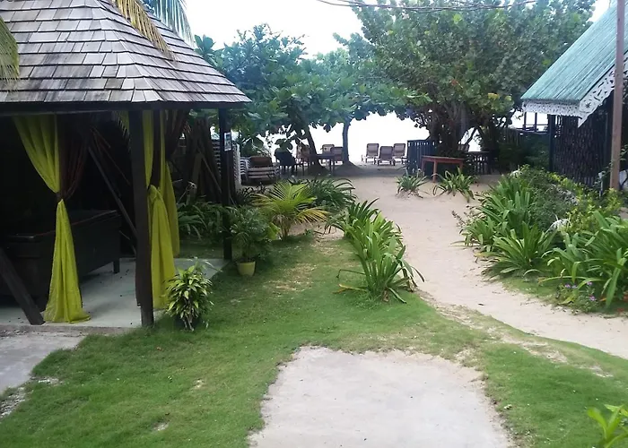 Firefly Beach Cottages Negril