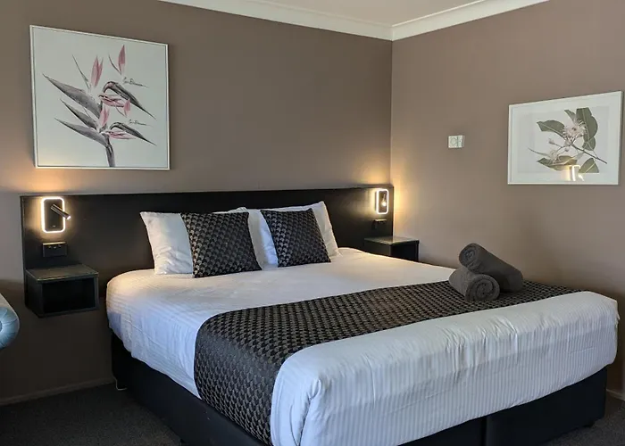 Highlands Motor Inn Oberon