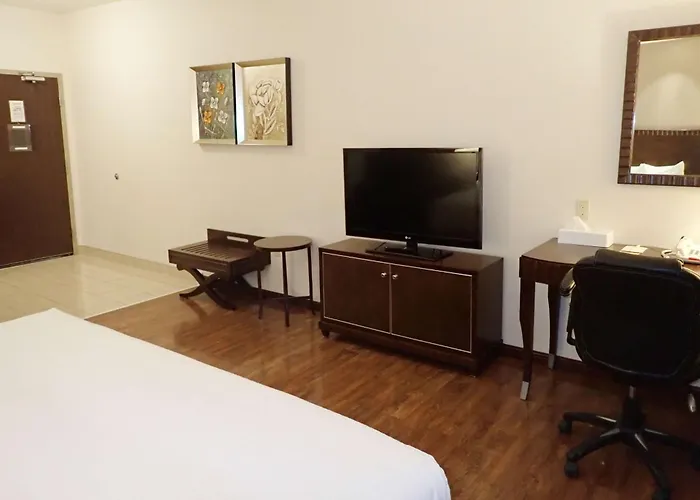 Days Inn & Suites By Wyndham Fort Saskatchewan