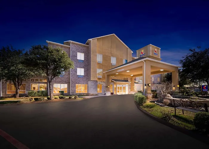 Comfort Inn & Suites Near Lake Lewisville Corinth