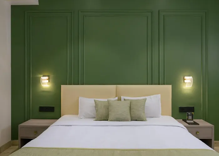 The Grand Neelam Hotel Raipur 