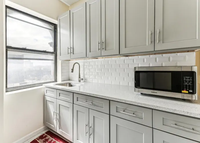 Empire Blvd Guest House New York