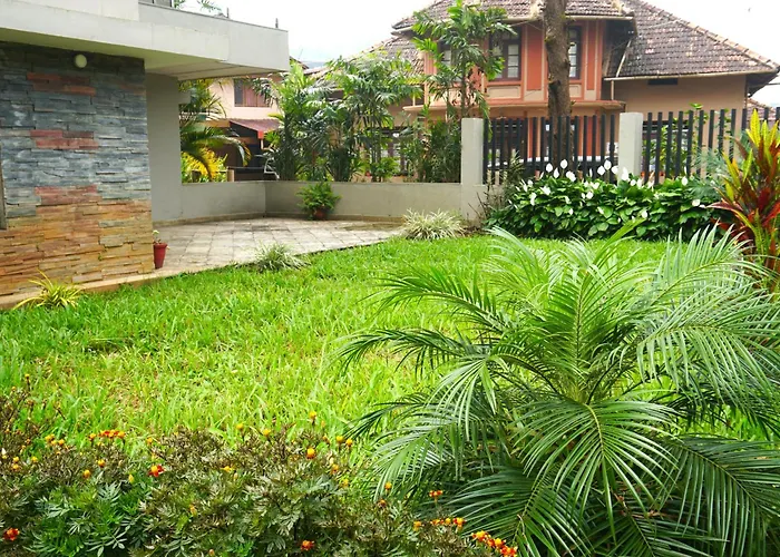 Stays 42 - Oleander Suites Coorg Madikeri