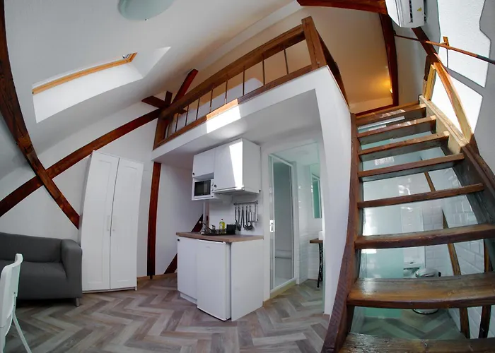 Toni Villa Budapest