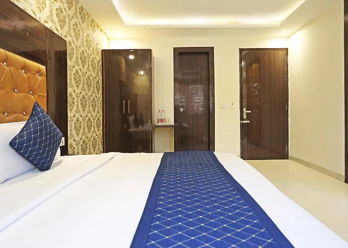 Hotel Iconic Igi Delhi International Airport New Delhi