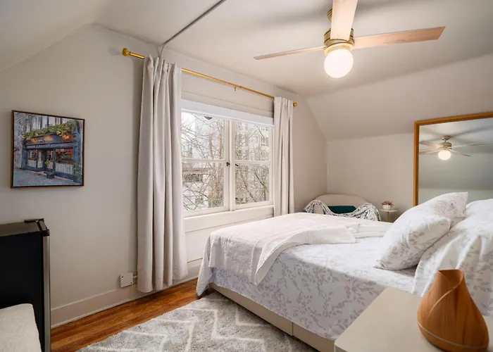 Hunter House Bed And Breakfast Vancouver
