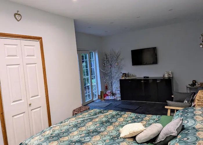 Butterfly Cottage Cheadle Hulme