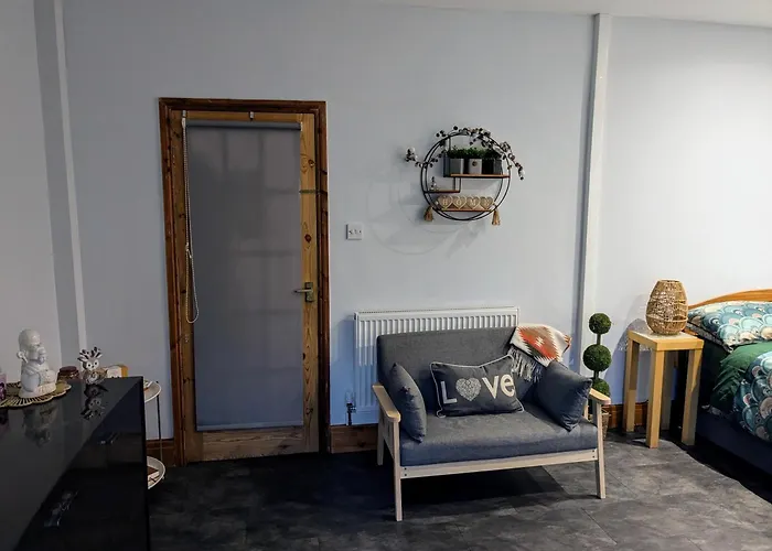 Butterfly Cottage Cheadle Hulme