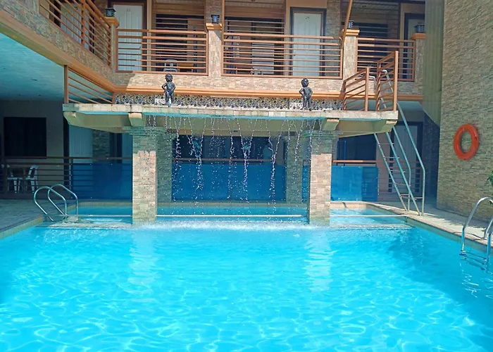 R2R Bayview Inn Coron