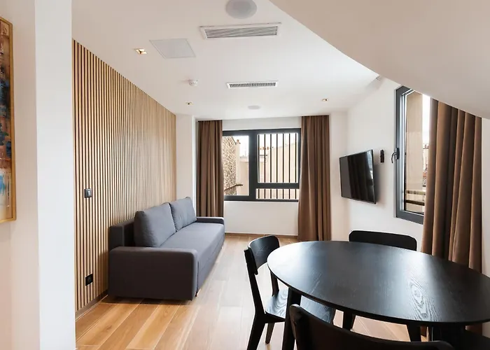 Les Suites HCR Paris