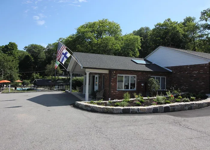 Heidi'S Inn Brewster
