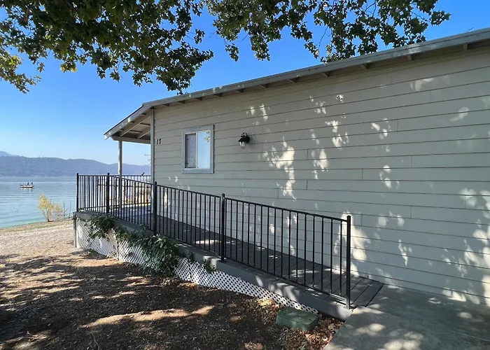 Clear Lake Cottages & Marina Clearlake