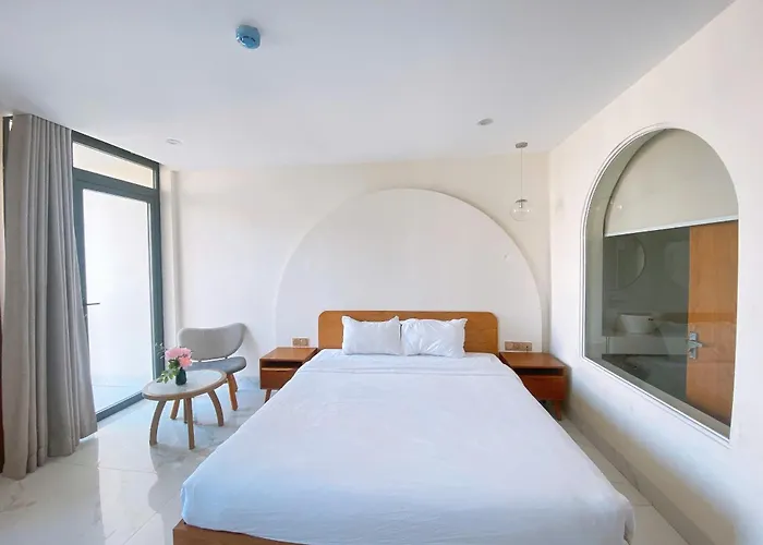 Maple Suite Hotel & Apartment Danang