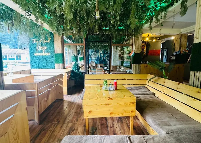 The Mad King'S House & Cafe Hotel Manali 