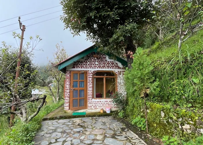 Apple Garden Cottages And Restaurant Dhanaulti