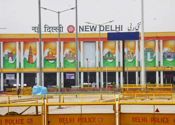 Hare Krishna Guest House Near New Delhi Railway Station