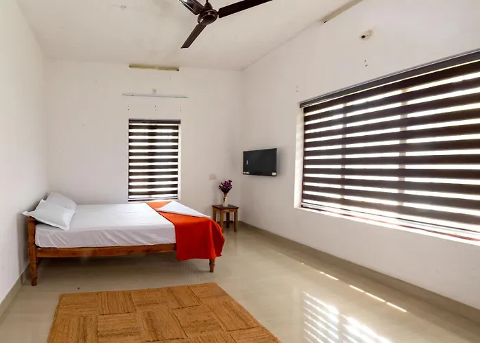 Rams Guest House Samudra-Walk To Cliff,Odayam,Black Beach Varkala