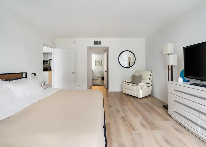 1 Bedroom Private Residence At Roney Palace -804 Miami Beach
