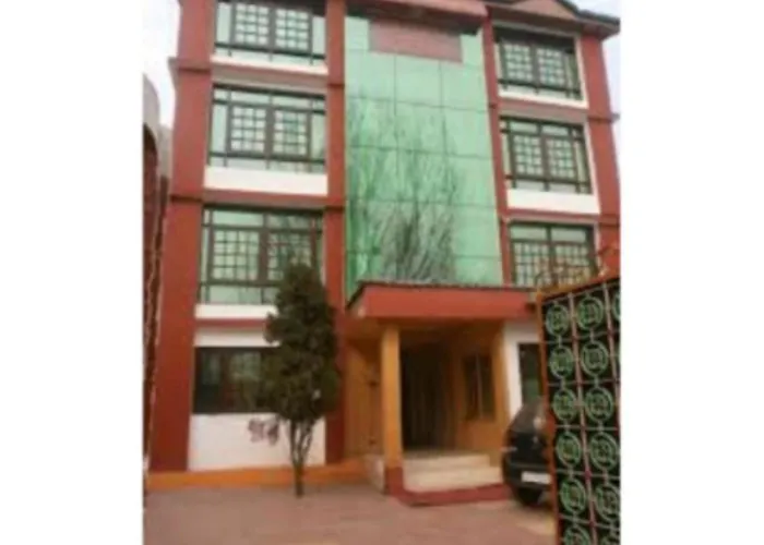 Hotel Ameera , Munawara Abad, Srinagar