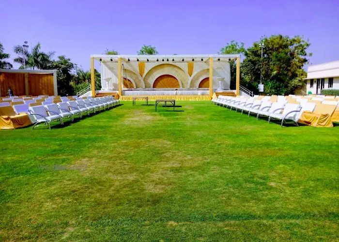 Maharaja Farms Hotel Gurgaon