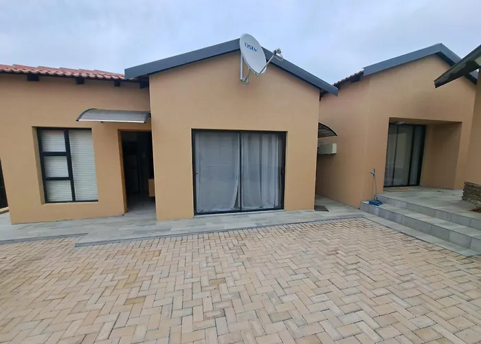 Selina Guesthouse Kempton Park