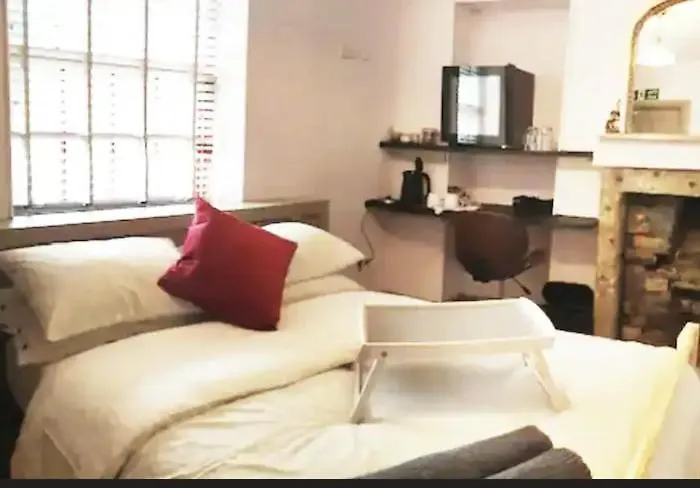 Turner - Turnbridge Guest House Burnley