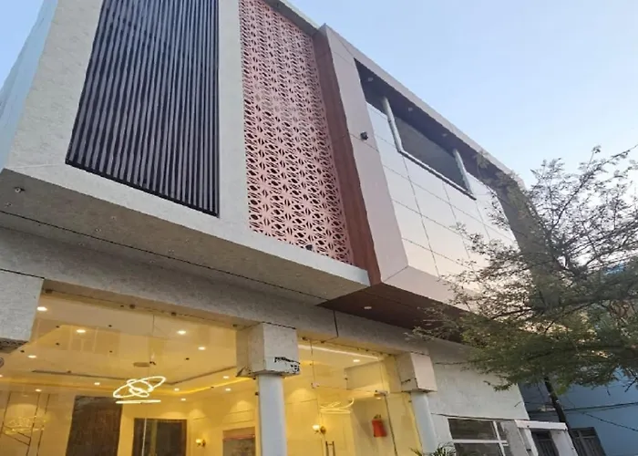 Triveni International Hotel Varanasi