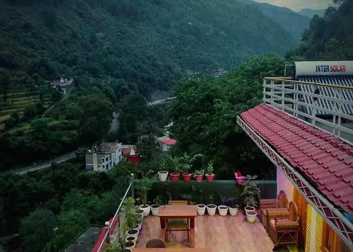 Hotel Heaven Hills Chamba 