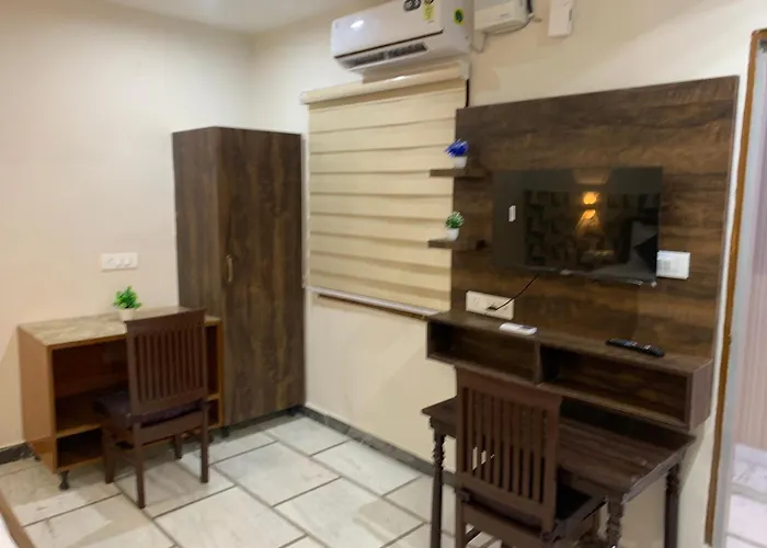 Hotel La Pearl Faridabad