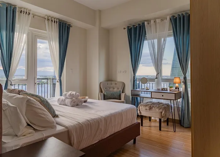 2 Bedroom 5 Pax Spacious Elegant Condo In Saint Dominique, Megaworld, Iloilo City