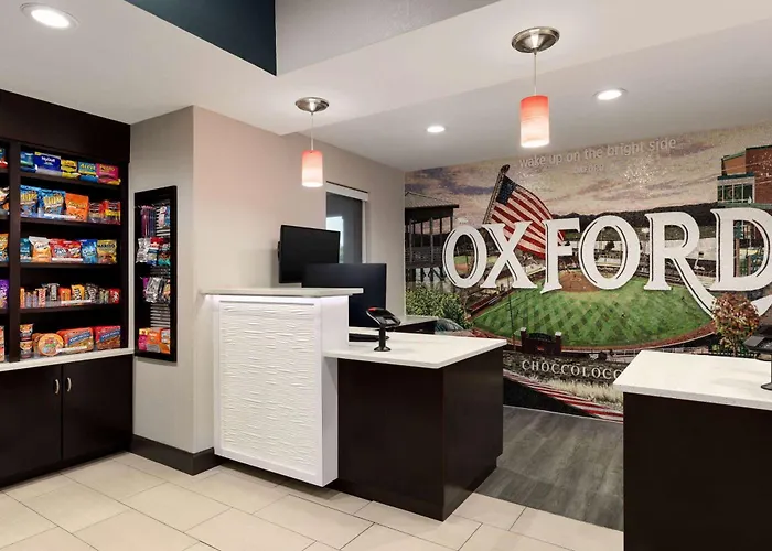 La Quinta By Wyndham Oxford - Anniston Hotel