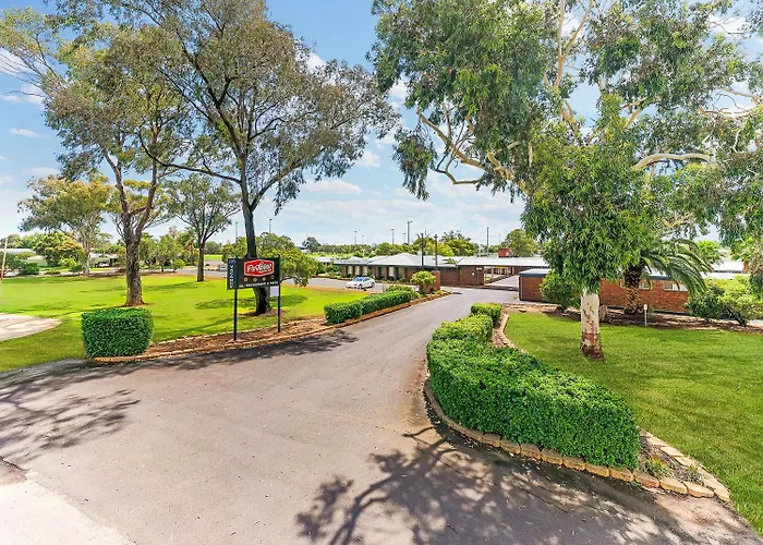 Parkview Motor Inn Parkes