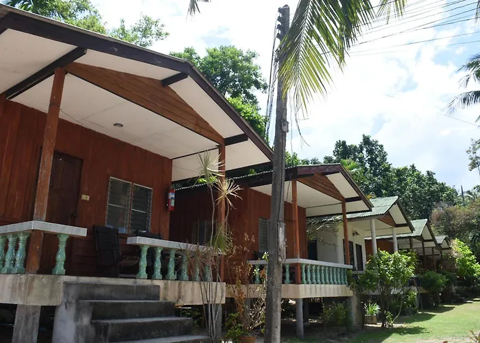 Blue Lotus Resort Ban Tai