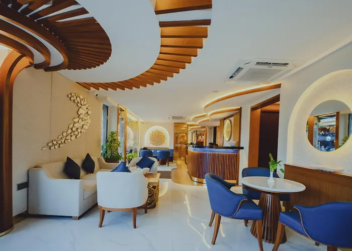 Umet Seaview Hotel With Free Airport Pick Up And Drop T&C Apply Malé
