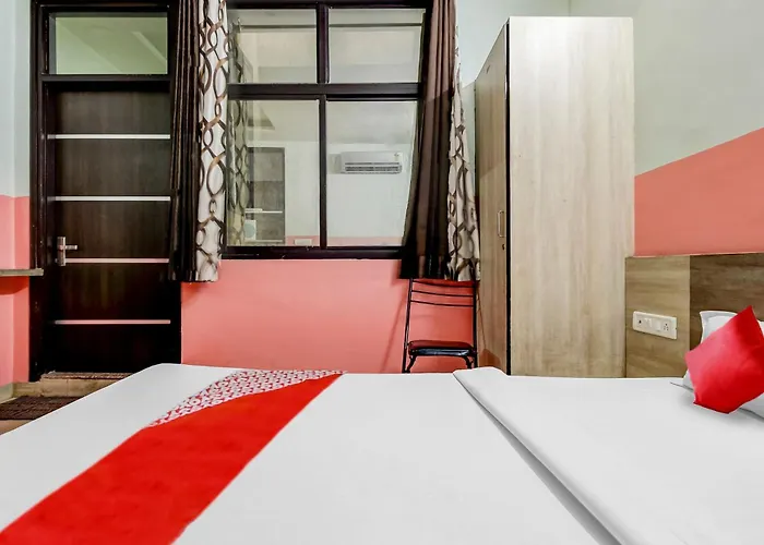 Hotel O Rajwada Inn Jaipur